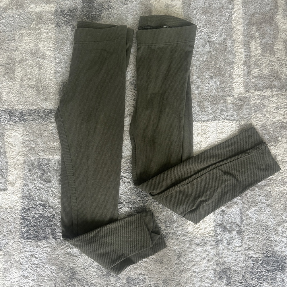 Old Navy Women’s High-Waisted Rib-Knit Leggings small